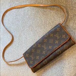 Louis Vuitton Monogram Pochette twin
